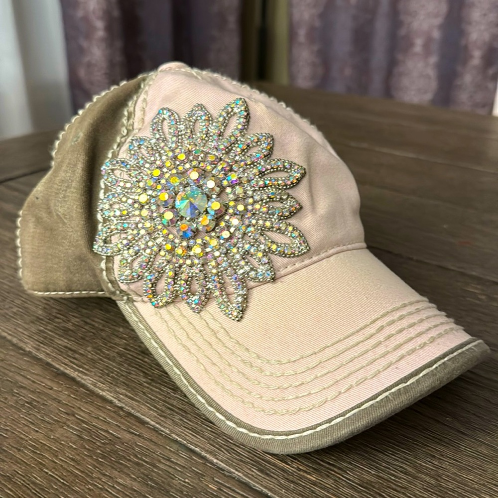 Olive & Pique glamorous baseball hat